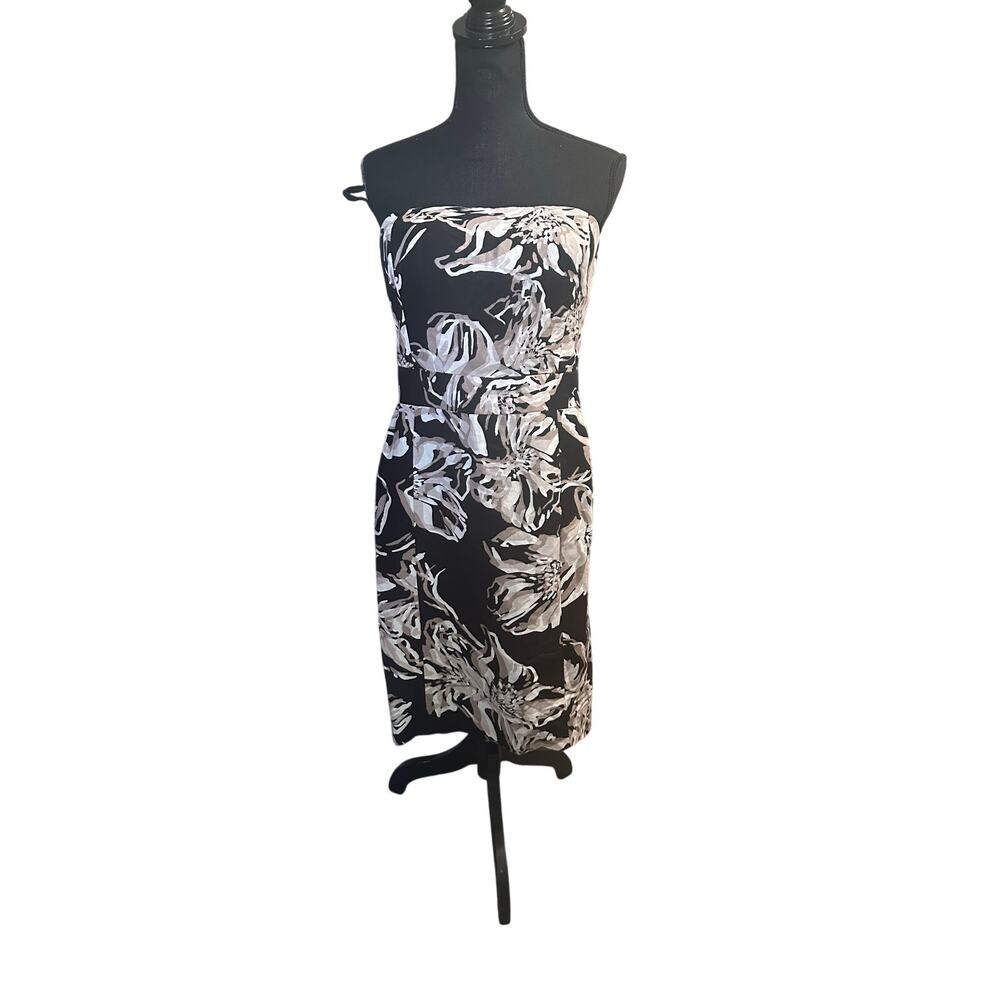 Banana Republic Black Floral Strapless Dress – Elegant & Effortless